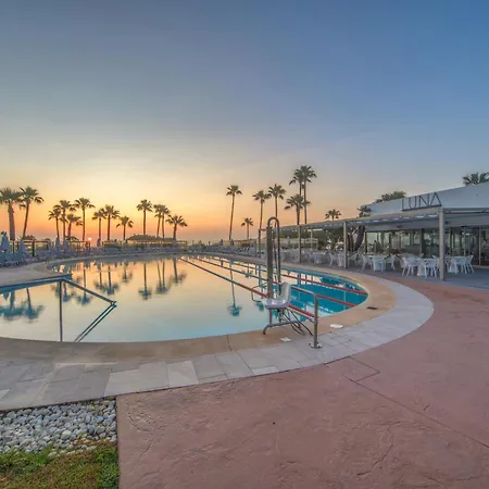 Playa Esperanza Affiliated By Melia 公寓式酒店 4*