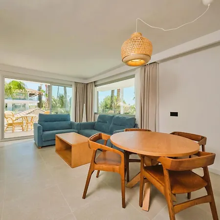Playa Esperanza Affiliated By Melia アパートホテル 4*